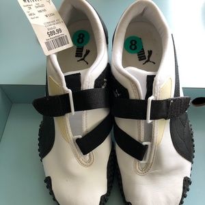 NEW LEATHER PUMA Sneakers.